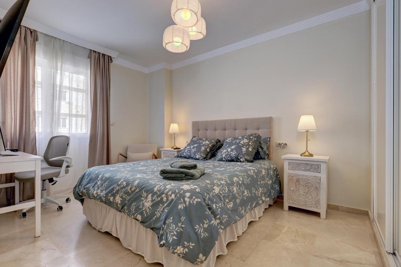 Apartemen Lujo En Banana Primera Linea De Playa Marbella